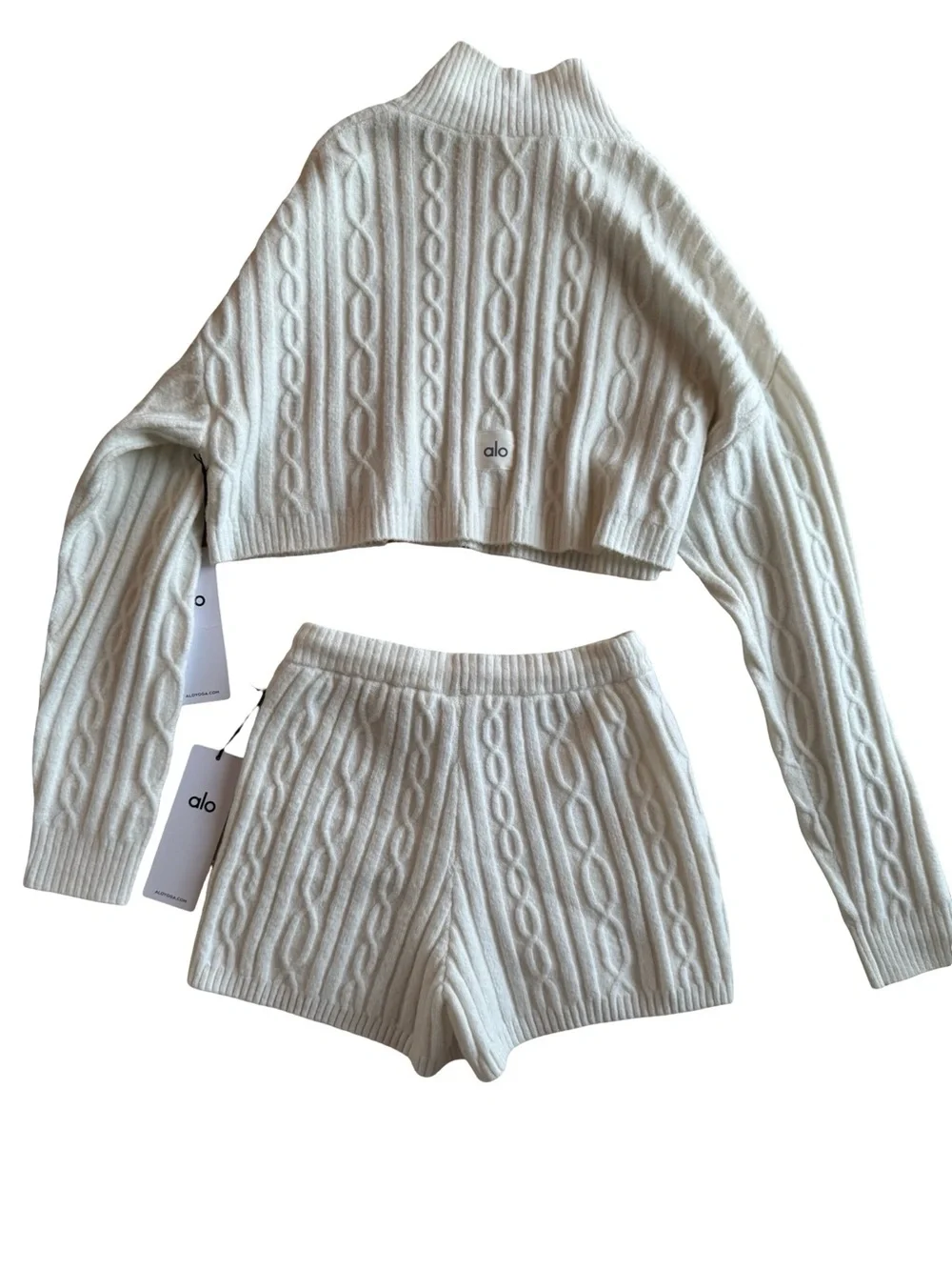 ALO Yoga Cable-Knit Cropped Winter Bliss Turtleneck Sweater & Shorts XS NWT